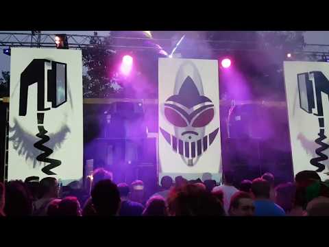 Free Party - Arenui/AK - Manu Gol