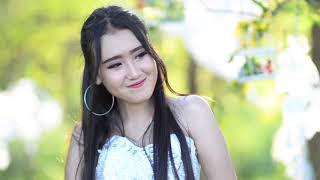 Download lagu #Terhanyut dalam kemesraan  Instrumental mp3 Download lagu #Terhanyut dalam kemesraan  Instrumental mp3