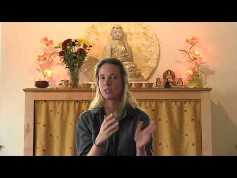 10-14-17 Robes for the Modern Woman: Malaysia and Thailand with Gaela Dennison-Leonard - BBCorner