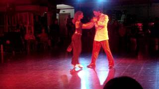 Evren SAYIN y Vanessa FATAUROS  Dancing @ La Viruta