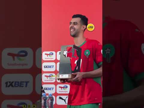 لقطة طريفة: بلعماري يطلب جائزته والكاف يرفض