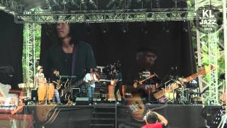 Chris Ong Live at the KL International Jazz Festival 2013 - Voodoo Child (Slight Return)