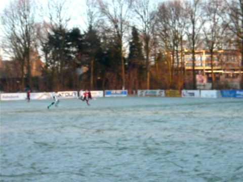 Hank scoort de 1e in de kampioenswedstrijd!