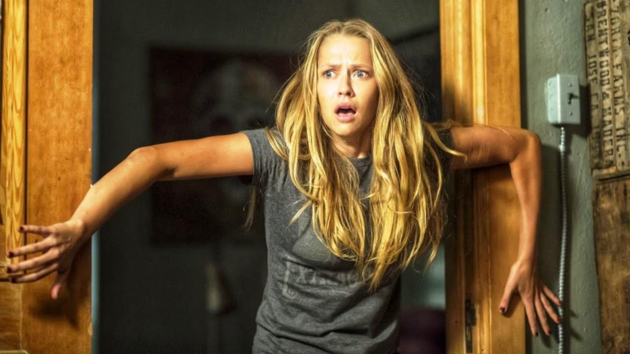 Lights Out (2016) Film Explained in Hindi/Urdu | Scary Lights Out Summarized हिन्दी