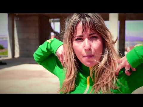 Rayka - Un Brindis Por Mis Dramas. Feat. Laly Callejón - Videoclip