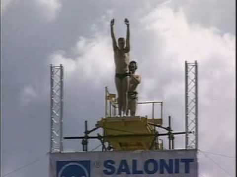 Cliff Diving QUADRUPLE flip with a half twist