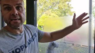 Die 3 schlimmsten Fehler beim Verkleben von Fensterfolie – So vermeidest du sie