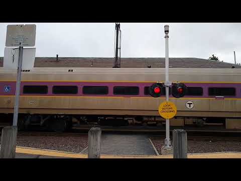 Pedestrian Railroad Crossing | Reading Station, Reading, MA