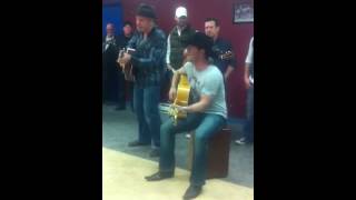 Aaron Pritchett -suntan city