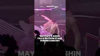 Download lagu Mayday’s Ashin falls 2m from stage during concert mp3