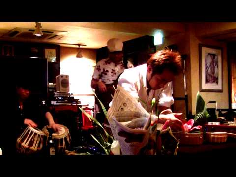 Tabla Rasa (Tabla/Ikebana/Bass Trio) live @Bukhara (Tokyo), May 20, 2011