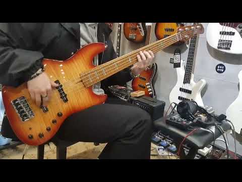 Sire V10 5st Funk Demo