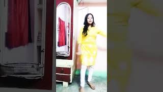 Download lagu Tinak Tin Tana song Alka Yagnik and Udit Narayan #shorts #viral #clip #old @punamsinghrajput1549 mp3