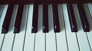 Luigi&#39;s Mansion Main Theme - Piano Cover