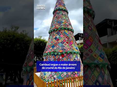 Cambuci ergue a maior árvore de crochê do Rio de Janeiro