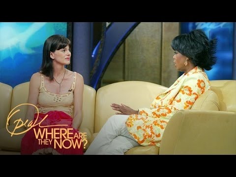 Click to Watch the Amazing woman saves children by courageously throwing herself in front of moving SUV video