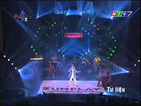 Thể hiện bởi Việt Quang