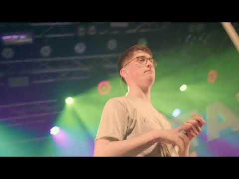 ONE TAPE - 'piss dich (Live in Lübeck)