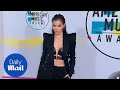 Hailee Steinfeld Arrives Looking Edgy At The AMA S Red Carpet Daily Mail