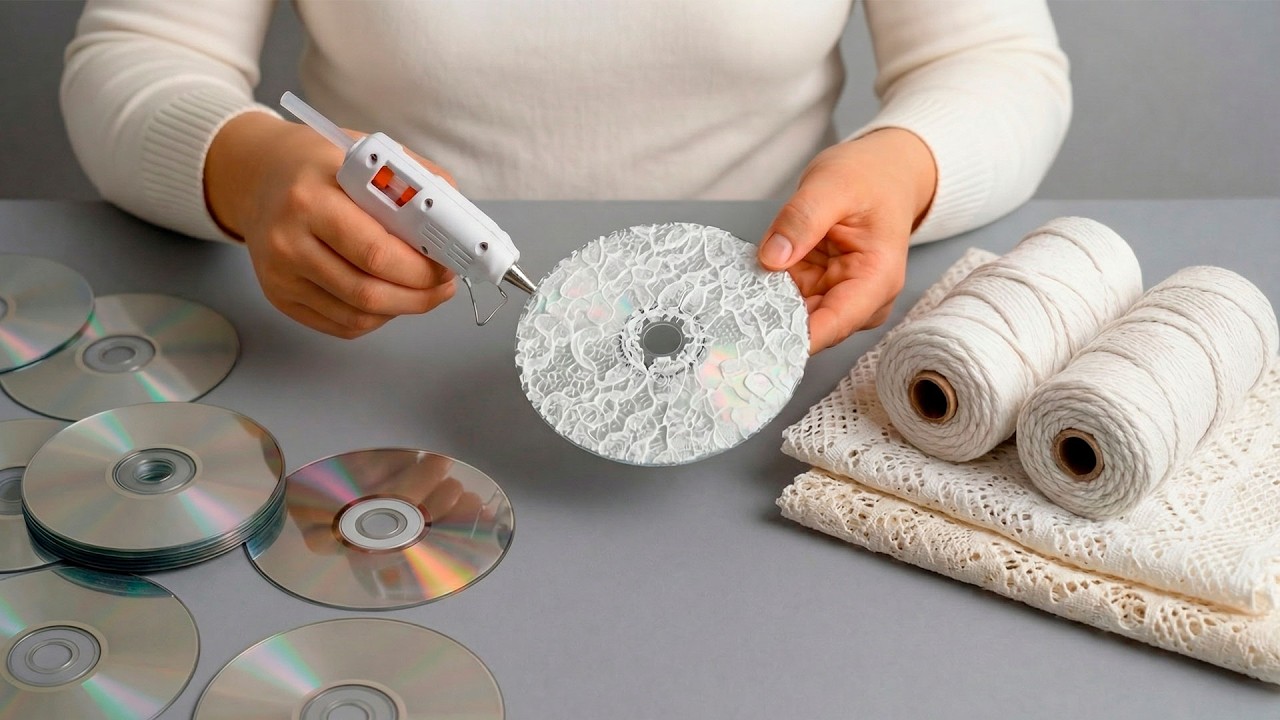 DON’T THROW AWAY YOUR OLD CDS! 💿 LOOK WHAT A BEAUTIFUL DECORATIVE ITEM I MADE USING THEM! 😍 DIY