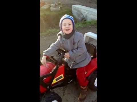 Cel mai tare tractorist din Crucisor albert Ioan