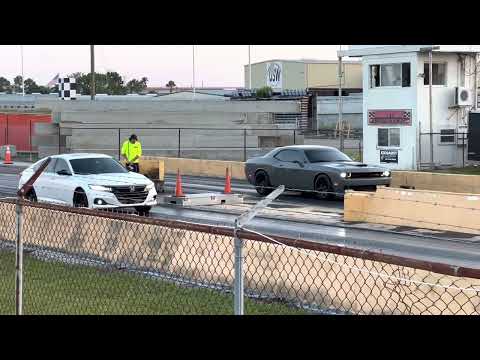 Hellcat challenger vs Honda Accord 2.0T