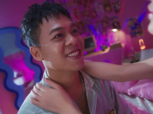 Video zu 'Nhung Nhung Nhung' ansehen