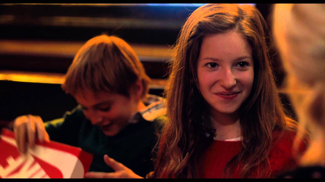 Miniature de la vidéo ENCORE HEUREUX - Extrait "Restaurant en famille" du film Encore Heureux