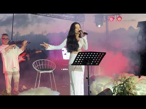 Đông Nhi Live @ Mây Lang Thang - Vì Ai Vì Anh [26.03.2022] - FANCAM