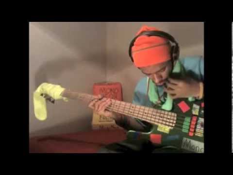 MonoNeon playin' along with his DAD's bass solo (Dywane Thomas Sr.)