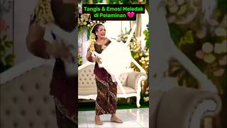 Download lagu The bride throws a tantrum, and the wedding chair is smashed! #shorts mp3