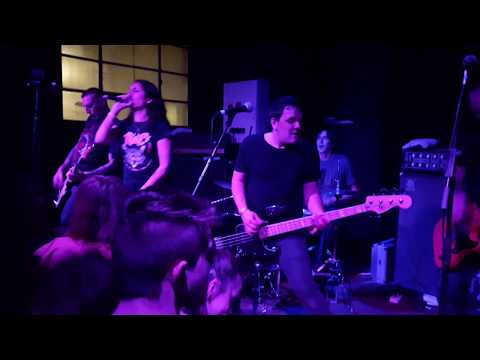 Monde De Merde - The Gift (live)