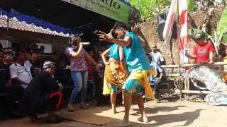 Download lagu Bojo galak versi jathilan Mardi Rahajo mp3