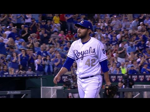 LAA@KC: Soria K's Pujols with the bases loaded