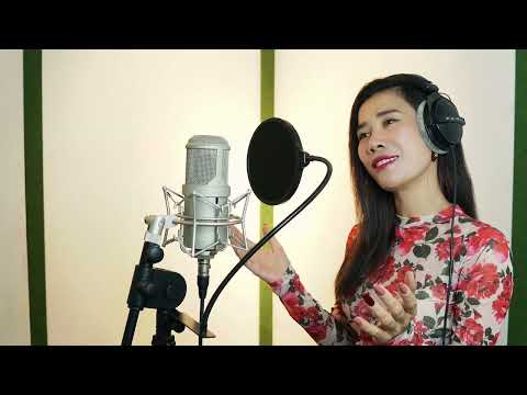 Thể hiện bởi Tâm Thư
