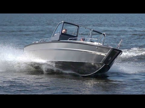 Faster 625 SC – välbalanserad båt i plast och plåt