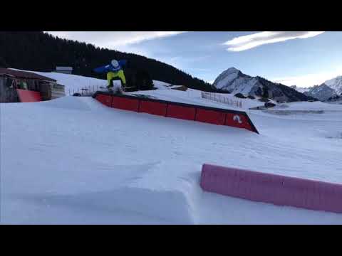 Kleine Kickers in Damüls. Snowboard