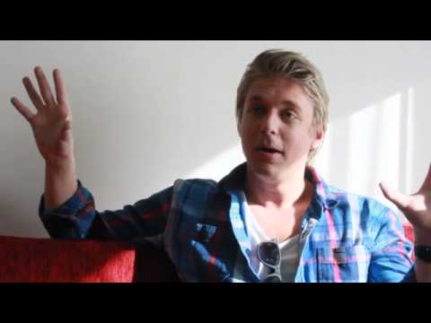 Meet Jonathan Ansell of The Seven Irish Tenors