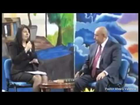 Pastor responde a reportera que no cree en Dios