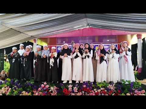 Penampilan kelas VI Umar doa khatam Al-qur'an dan sepohon kayu