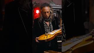Download lagu Kirk Hammett's shows Mark Agnesi his 1958 Gibson Les Paul Standard used on “Load” & “Reload” mp3