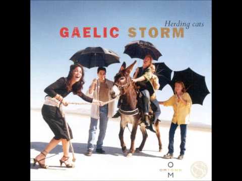 download lagu mp3 mp4 Gaelic Storm Heart Of The Ocean, download lagu Gaelic Storm Heart Of The Ocean gratis, unduh video klip Gaelic Storm Heart Of The Ocean