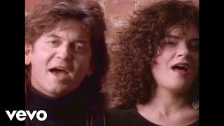 Rosanne Cash, Rodney Crowell - It&#39;s Such A Small World