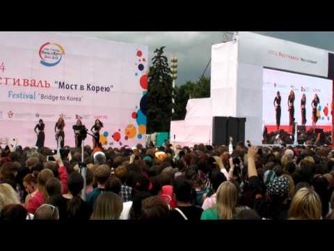 [ KWF 2014 ] Girl's Day (걸스데이) - Something (썸씽) cover by PartyHard