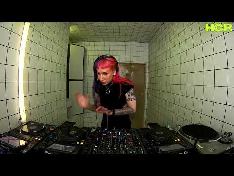 Lindsey Herbert | HÖR - Apr 28 / 2022