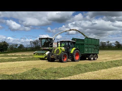 Cumbrian Silage 2022. Claas contracting team with help from a Massey and NH.