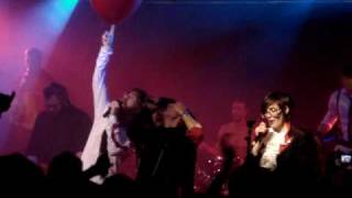 I&#39;m from barcelona - Oversleeping and We&#39;re from Barcelona