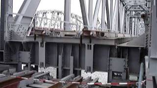 preview picture of video 'Buzan railroad draw bridge'