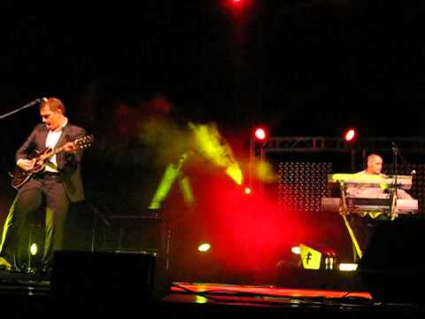 Darkwood Dub feat. Bisera Veletanlic - Rucak za dvoje  (Sava Centar, 15.12.2012.)