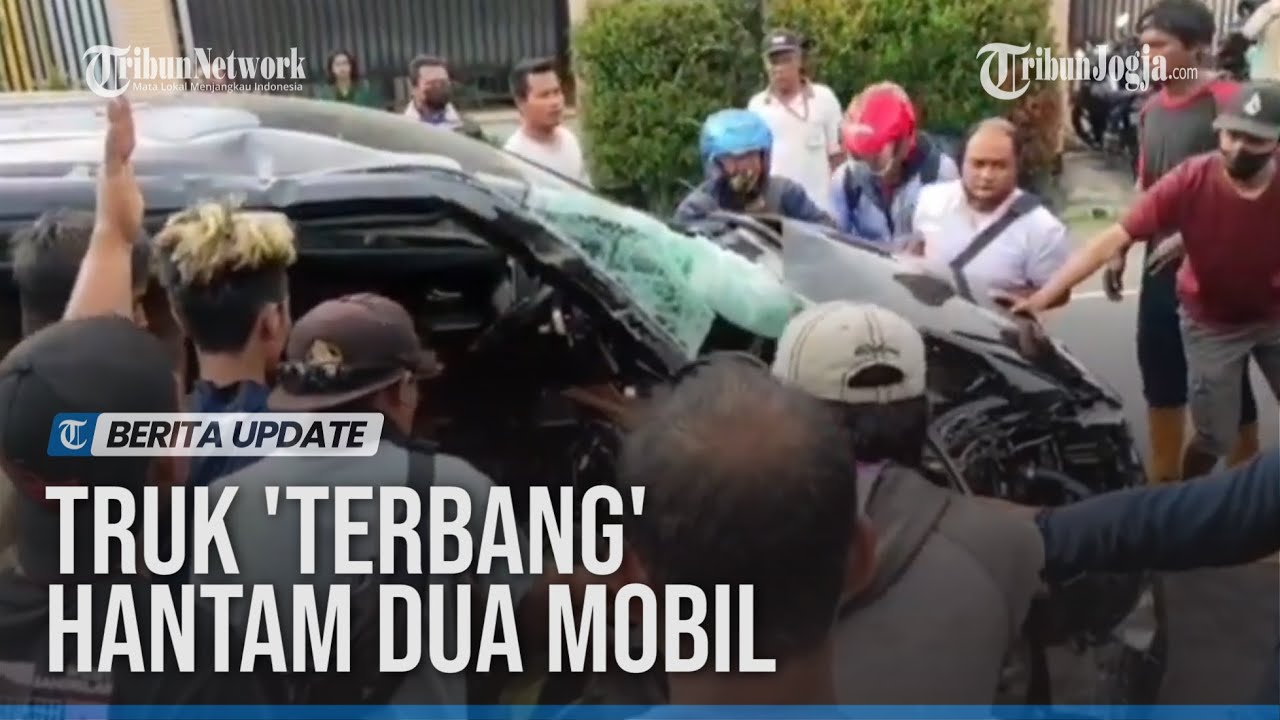 KRONOLOGI KECELAKAAN DI JALAN RAYA JOGJA-SOLO, TRUK 'TERBANG' HANTAM DUA MOBIL SATU MOTOR